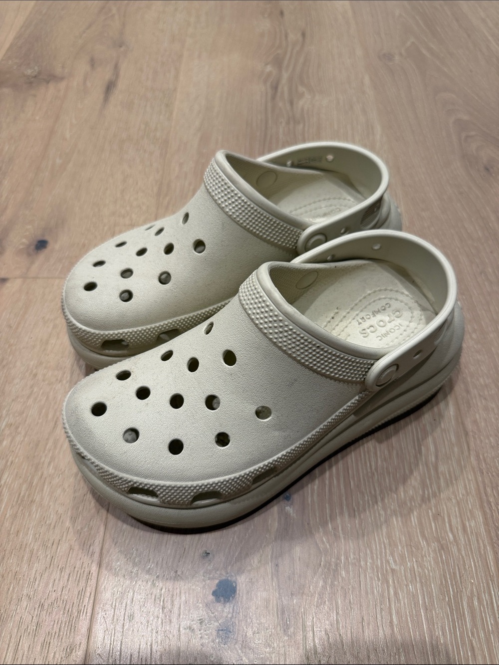 CROCS Classic Crush Platform Clog in Light Beige